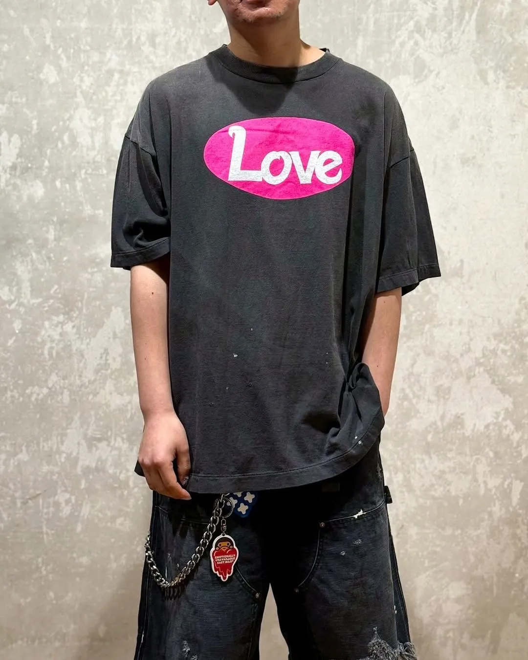 SAINT Mxxxxxx SS TEE/LOVE/BLK LOVE Pink Love Skull Distressed TEE Washed Black S-XL Cylindrical Fabric Ready-made Assute Dyeing Ma Liu Fading Washing Technology Top Printing Technology Handmade Graffiti Splashing Ink Correct Main Mark/Wash Mark/Anti-Counterfeiting Label Top Purchasing Level